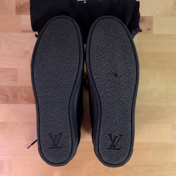 Louis Vuitton Mens Black Front Row Leather Sneakers LV Size 9 | US 10 - Picture 8 of 10